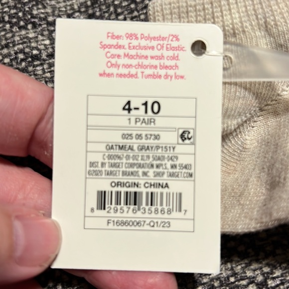 NWT Xhilaration Low Cut Easy Bee-Zy Bee Socks - Picture 3 of 6